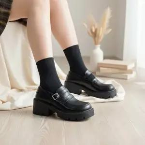 [옷자락]여성 기본 통굽 플랫폼 메리제인 스트랩 슈즈