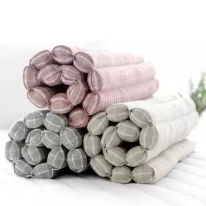 돌돌 롤 사각 쿠션방석 50x50cm 의자 등받이 목쿠션 방석 깔개 겨울 목 차량용 허리받침 등받이