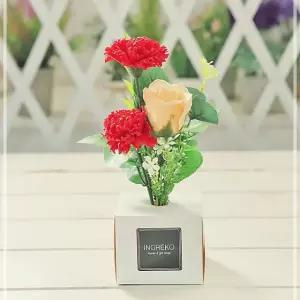 쁘띠 플라워박스 선물 어버이날 꽃다발 카네이션 레드 YWA16D9C