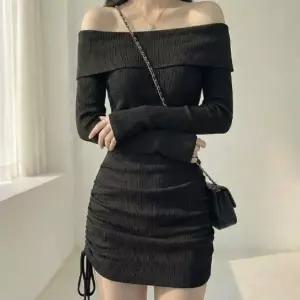 [하프클럽/셀러허브_여성트랜드패션]여성 볼드숄더 모임룩 슬림핏 드레스