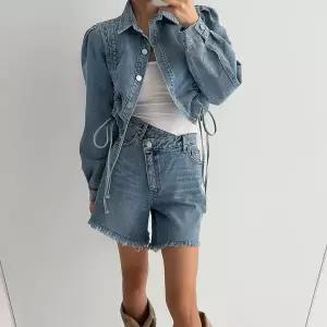 [하프클럽/]여자 스트링 셔링 퍼프 카라넥 봄 투웨이 크롭 청자켓