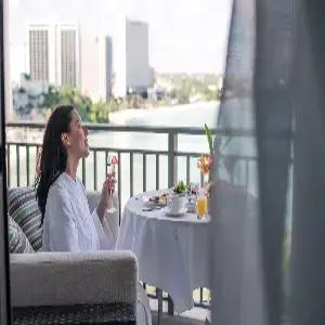 [부산출발] 괌 허니문 6일 #츠바키타워 #카멜리아하이룸 #별빛스냅 #렌터카1일 #자유일정 #레이트체크아웃