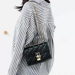 매력 미니 크로스백 여자 가죽 데일리 체인백 모임 qWt3+1lcN