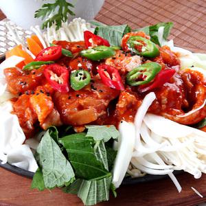 양념 닭갈비 900g(450gX2팩) 뼈없는 냉동 캠핑닭갈비