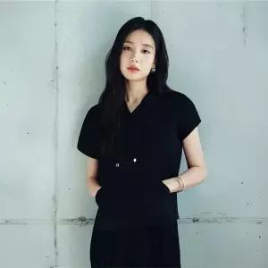 X요이츠 26SS 플리츠 후드 스트링 블라우스