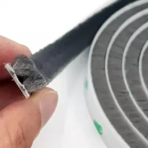 1롤(2.1m 중문 모 헤어 문풍지 강화문 유리문 아파트 현관문 황사 먼지 우풍 차단 테이프