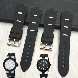 볼록한 인터페이스가 있는 불가리 고무 시계 스트랩 남성용 및 여성용 부드럽고 편안한 액세서리 22x8mm