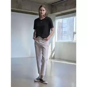 [올리비아로렌] 자수 포인트 배기 데님 팬츠 VVCMP5M3471[35767472]