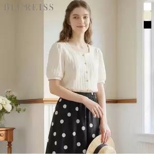 [블루레이스] 스퀘어넥 엠보 블라우스_B6M1BL5571