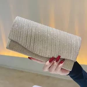 G126929 여성 골드반짝이 클러치백 이브닝백 비즈체인핸드백