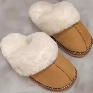 [신상오픈런]여성 배색 스티치 겨울 퍼 슬리퍼 트렌디 (44092294)