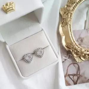 [신상오픈런]여성용 큐빅 하트 포인트 귀걸이 (44092180)