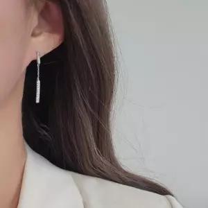 [신상오픈런]여성 심플한 직사각형 체인 큐빅 드롭 귀걸이 (44092178)