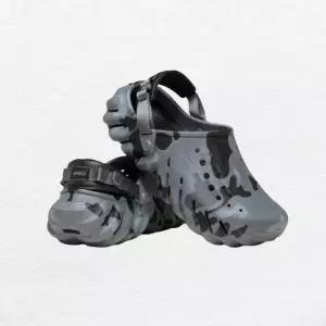 [크록스] Echo 덕 카모 클로그 211981-082 (41006618) 2204476