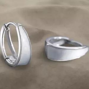 [신상오픈런]여성 볼드 펄  포인트 후프 귀걸이 엘리건트 스타일 (44092191)