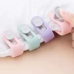 (4개입) 원터치 침대시트 클립 침대 시트 고정 이불 패드 매트리스 커버 매트 밀림 방지 집게 홀더 일자 J7