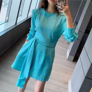 여자 가을 빈티지 스트랩 긴팔 솔리드 라운드 점프슈트 반바지 슬림핏 원픽3