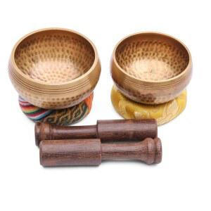 티베트 노래 그릇 세트 - 소리 , 명상 및 차크라 균형을 위한 정통 쿠엔코스 티베트노스 남녀를 쿠션, 망치 고유의 영적 선물 포함 (차크라 2개)