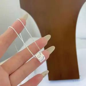 스마일 웃는 목걸이 여자 여성 여자친구 목걸이 커플 친구 우정