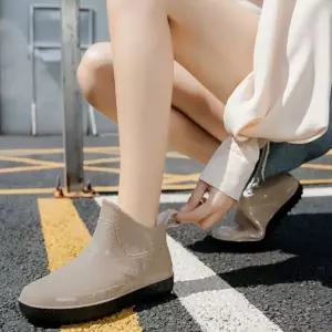 PVC 레인부츠 여자 가벼운 유광 앵클부츠 숏 장화 PWE4CC1B