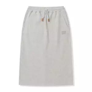 [매장정품] 코드그라피 우먼 스퀘어 로고 데미지 스? 스커트 오트밀 CBEWWTQ020OT