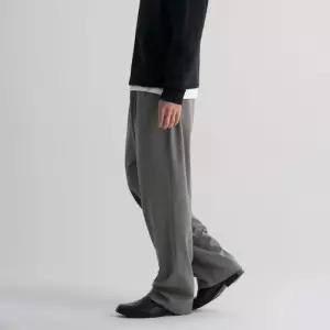 [매장정품] [에잇세컨즈] [매일슬랙스]세미와이드핏 스프링 밴딩 슬랙스 카키 (456121MMGH) 3735915