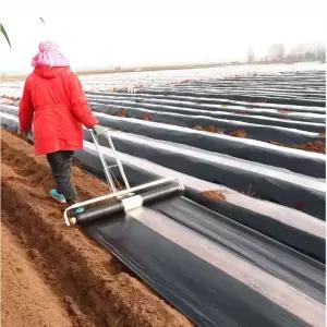 비닐멀칭기 비닐피복기 1인용 고추밭 비닐덮기