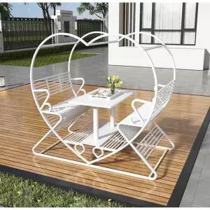 하트 의자 포토존 공원 카페 벤치 조형물 커플 촬영