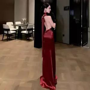 여사친 원피스 레드 가을 롱스커트 힙업 홀터 블라우스 디너쇼 드레스 딥 스팽글 CH3