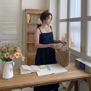 여자 오버핏 스모크 밴딩 끈나시 데님 롱 원피스