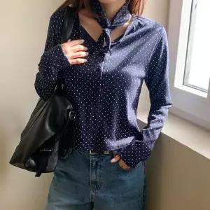 [하프클럽/]여성용 스타일 도트 패턴 미니 스카프 크롭 니트 가디건