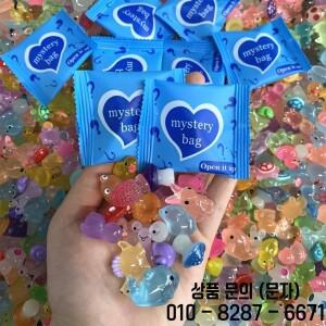 5/25/50pcs 어둠 속에서 빛나는 미니 수지 동물 및 버섯 블라인드 가방 요정 장식 마이크로 풍경 생일 서프