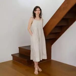 [롯데백화점]유니스 아이보리 플라워 플리츠 드레스_YN26DR276FL