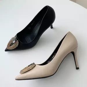 뾰족코 여성구두 뾰족구두 펌프스힐 여자구두 포인트 리본하이힐