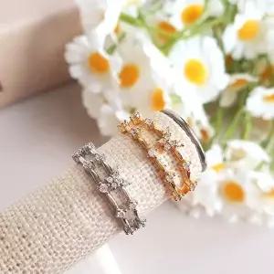 [신세계라이브쇼핑][옷자락] 여자 데일리 큐빅 트윈라인 나비 프리사이즈 반지