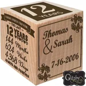 글리츠비 기념일 블록 결혼식 날 그녀를 위해 그를 각인된 나무 선물 결혼 커플 결혼식을 위한 선택적 그림