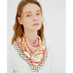 갤러리아 DCSC5F142  닥스 [SILK100%] 핑크 체인 패턴 스퀘어 실크스카프