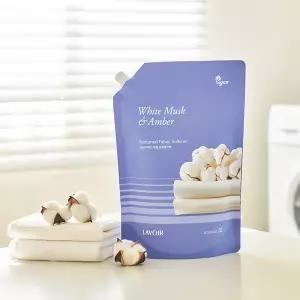 퍼퓸 대용량 섬유유연제 리필 2L (화이트머스크&앰버)