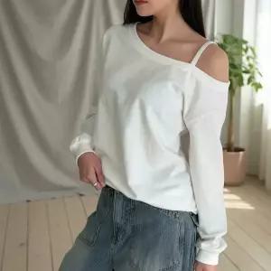 [하프클럽/다잇템]여성 박스 민무늬 빅사이즈 맨투맨 원숄더