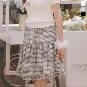 [블루레이스] 체크 프릴 미디 스커트_B6M1SK8240