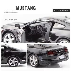 1:36 합금 포드 머스탱 Batmobile 장난감 모델 자동차 문 열림 고무 타이어 소형 바퀴 당겨 차량 장식품