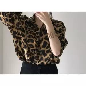 EAMT 가을 빈티지 캐주얼 여성 터틀넥 레오파드 프린트 셔츠 루즈핏 싱글 긴팔 EUNG3