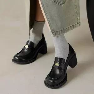 여성 가을 빈티지 플랫 소가죽 안감 둥근코 구두 로퍼 슬림핏 통굽 원픽3