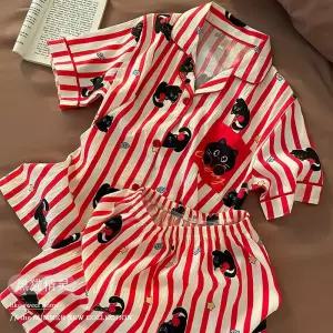 수피 여름 반팔 잠옷세트 캐릭터 터틀넥 귀여운 루즈핏 스트라이프 세트 반바지 커플 잠옷 편안한 JEN1