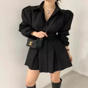 여성 페미닌룩 셔츠 카라 A라인 퍼프소매 미니 원피스