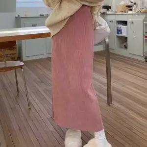 여자 겨울 데이트 룩 나들이 코듀로이 밴딩 롱 스커트