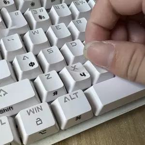 러시아어 떼어낼 수 있는 필름 키보드 스티커 데스크탑 노트북 키 단일 범용 측면 각인