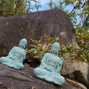 석가모니 불상 장식 소형 인테리어 소품 불교 오신날 기도 명상 재물운 장식품