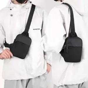 [셀러에이드]남성용 미니 크로스백 블랙 외출 여행 보조 가방 슬링백 데일리