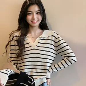 ONM 여성 카라니트티 간절기 크롭 브이넥 스트라이프 니트